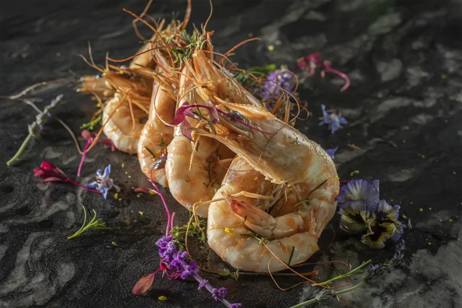 Grilled prawns with sea salt