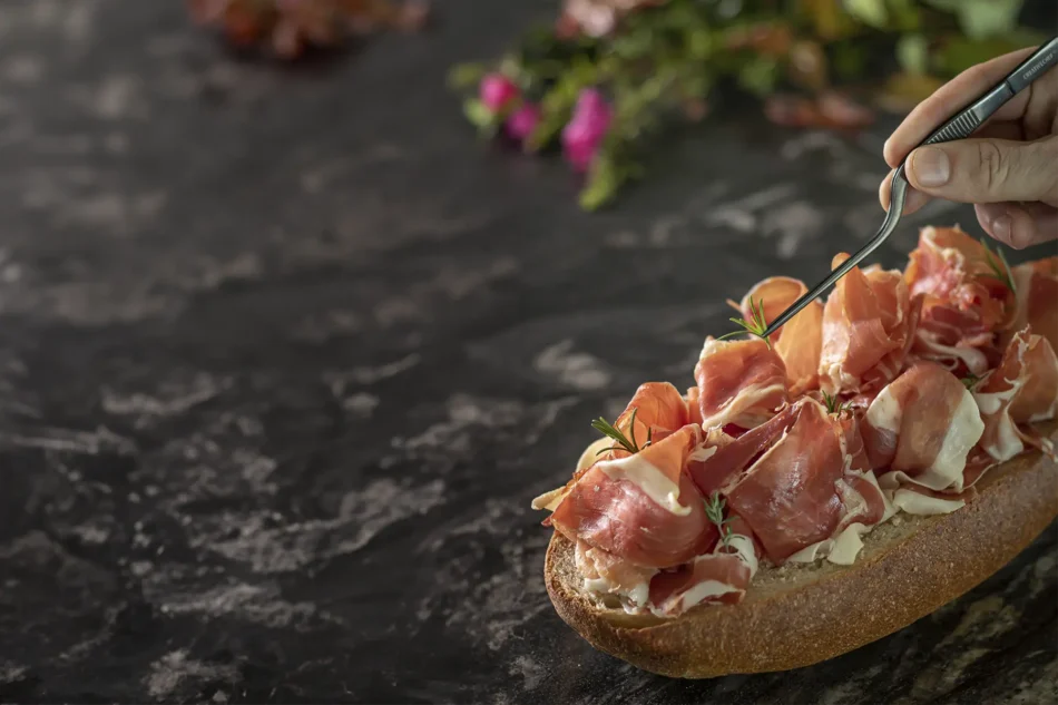 Prosciutto with black beer bread